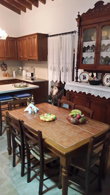 Xenios Cottages Lofou Room photo